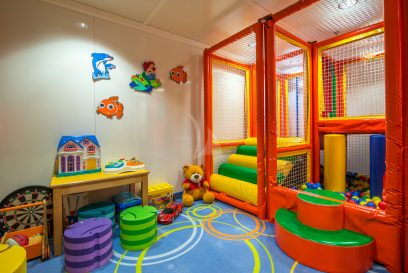 LAUREN L - MYBA - Kids playroom