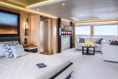 MAJESTY 155 - Owner's stateroom