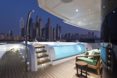 MAJESTY 175 - Owner's deck infinity pool