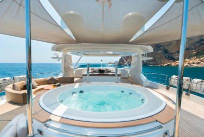 M:Y FREE DAY - Sundeck jacuzzi