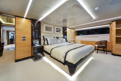 Majesty 122 Photobook BF-images-12