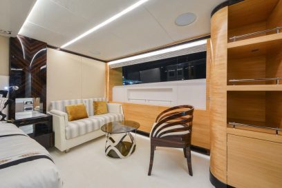 Majesty 122 Photobook BF-images-15