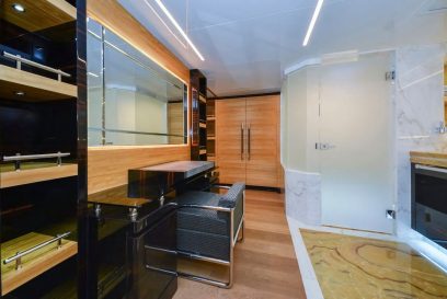 Majesty 122 Photobook BF-images-16