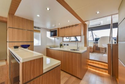 NOMAD 65 FLY - Galley